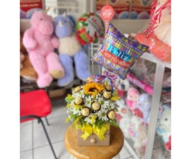 Chocolatera de 1 flor con 8 ferreros y globo - Floristería Mil Flores